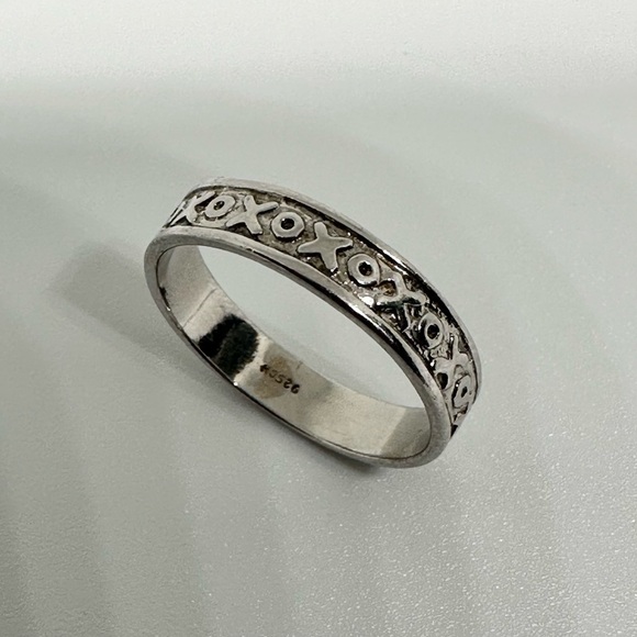 None Jewelry - Sterling Silver 925 Ring XO Pattern Unisex